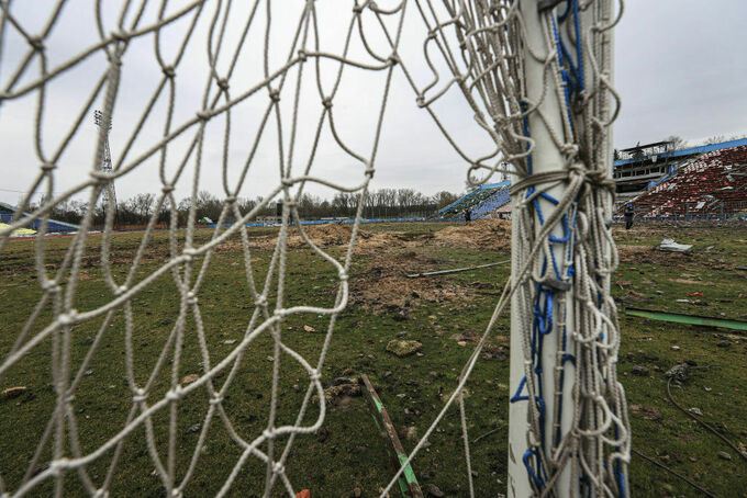 Стадион Десны после бомбардировок stadion-desny-posle-bombardirovok
